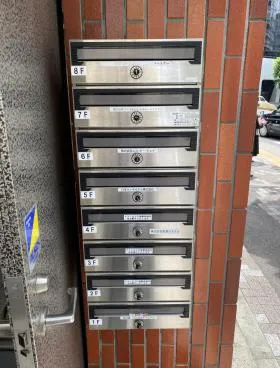 オンラインビルの外観