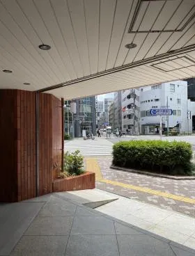 オンラインビルの外観