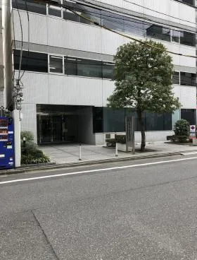 馬車畜産会館ビルの外観