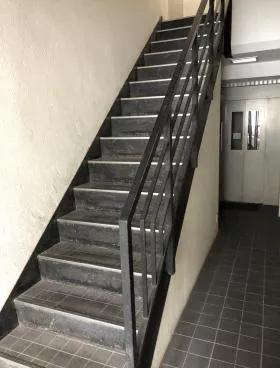 新川山崎ビルの外観