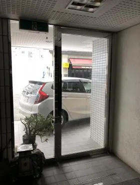 新川山崎ビルの外観