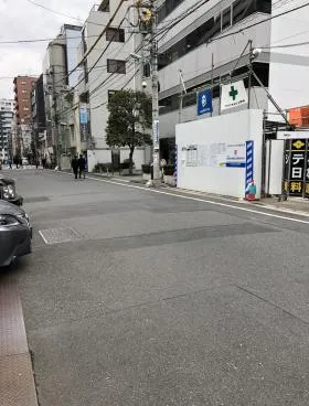 新川山崎ビルの外観