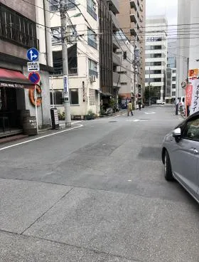 新川山崎ビルの外観