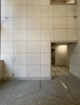 共同ビル(室町1丁目)の外観