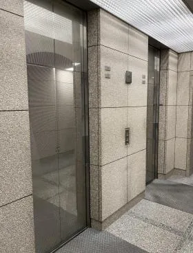 共同ビル(室町1丁目)の外観
