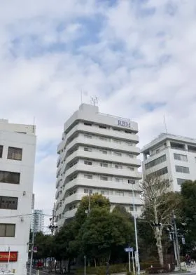 秀和新川アネックスビルの外観