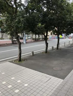秀和新川アネックスビルの外観