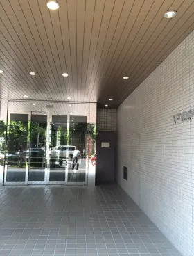 フロンティア御成門(NP御成門)ビルの外観
