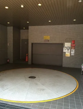 フロンティア御成門(NP御成門)ビルの外観