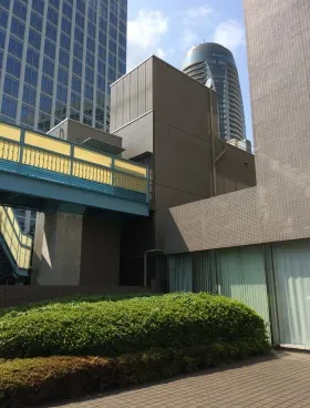 フロンティア御成門(NP御成門)ビルの外観