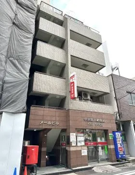メールビルの外観