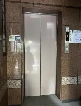 メールビルの外観