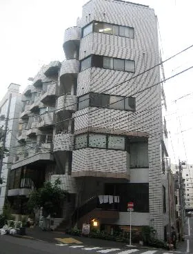 ローゼ青山の外観