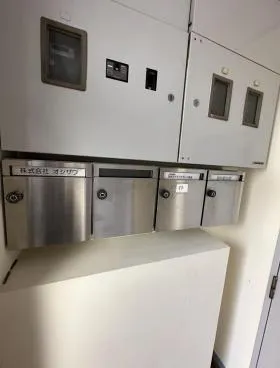 更科ビルの外観