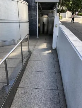 研究社英語センタービルの外観