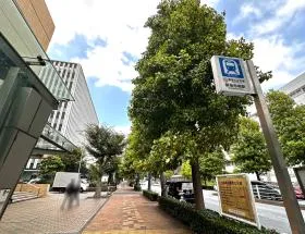 銀座方面へ直進する
