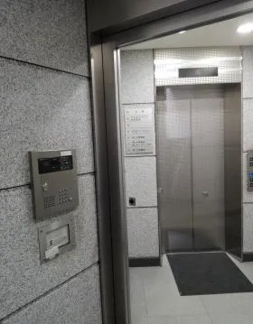 小寺ビルの外観