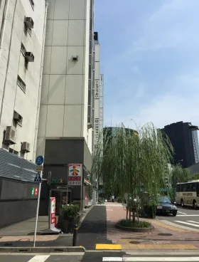 東成ビルの外観