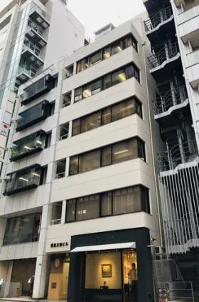 銀座三鈴ビルの外観