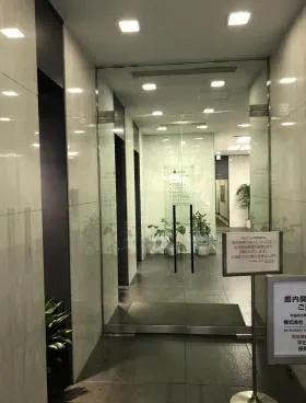 内山ビルの外観