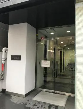 内山ビルの外観