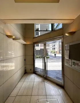 アド京橋ビルの外観