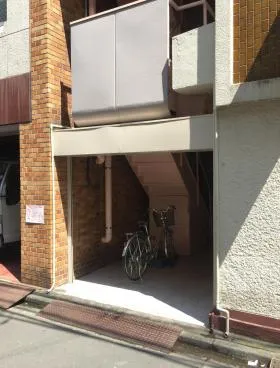 栄ビルの外観