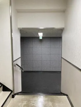 昭和ビルの外観