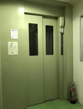 川島ビルの外観