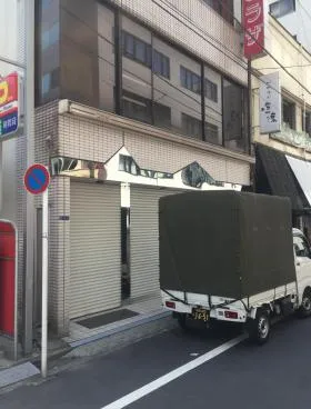 アイカワビルの外観