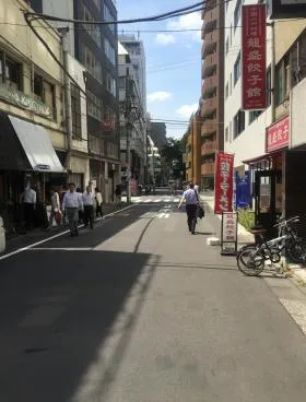 アイカワビルの外観