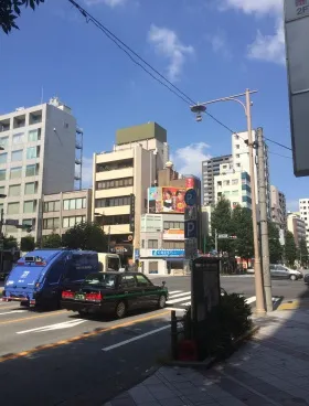 東屋ビルの外観