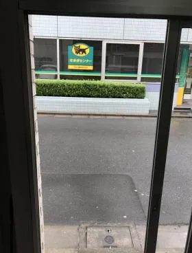 四方ビルの外観