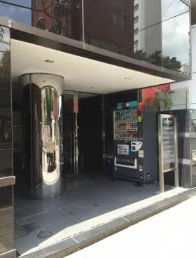 日本橋岡野ビルの外観