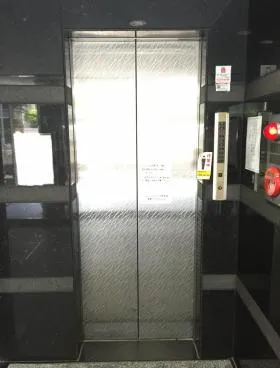 日本橋岡野ビルの外観
