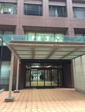 岸本ビルの外観