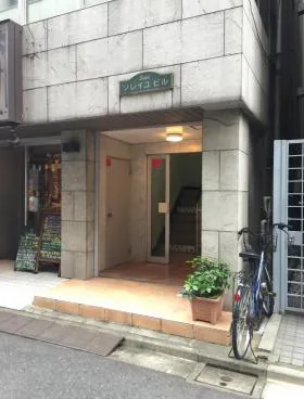 ソレイユビルの外観