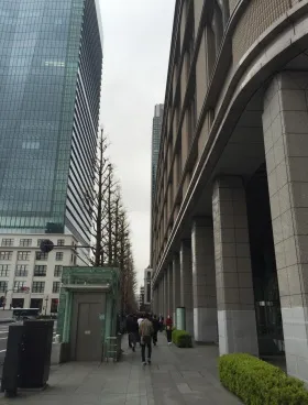 丸の内ビルディングの外観