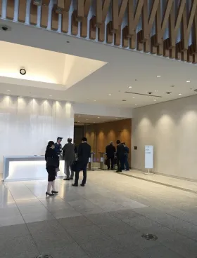 丸の内ビルディングの外観