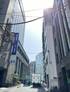 鈴善ビルの外観