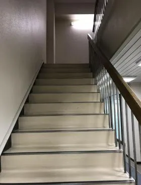 鳳ビルの外観