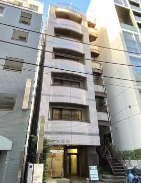 パインランドビルの外観