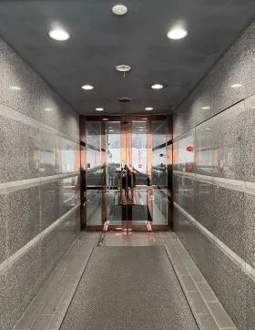 パールビルの外観