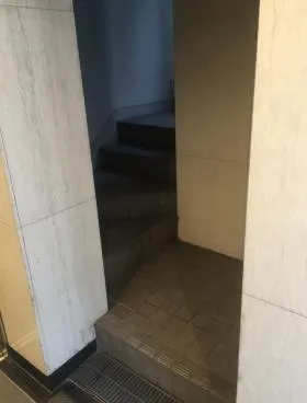 フローラビルの外観