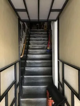 鈴木ビルの外観