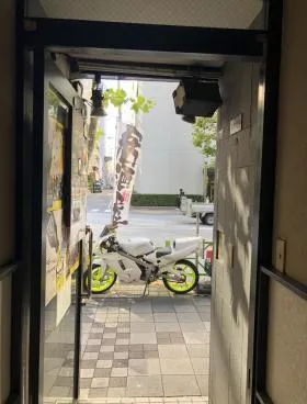 鈴木ビルの外観