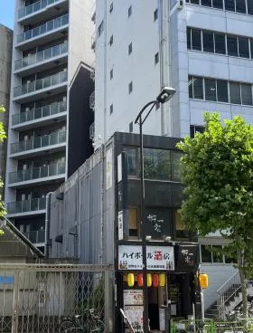 鈴木ビルの外観