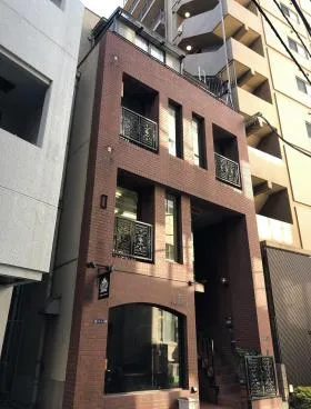 若菱ビルの外観