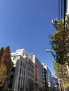 若菱ビルの外観