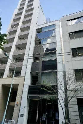 オーチュー小網町ビルの外観